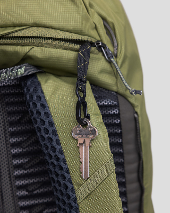 b1611_olf_trailhead_pack_20l_h_1772667350000