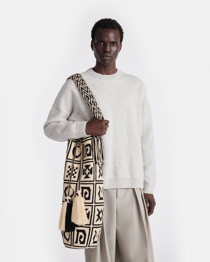 Wayuu Symbol Maxi - Crocheted Bucket Bag - Kopjafa Black/Creme