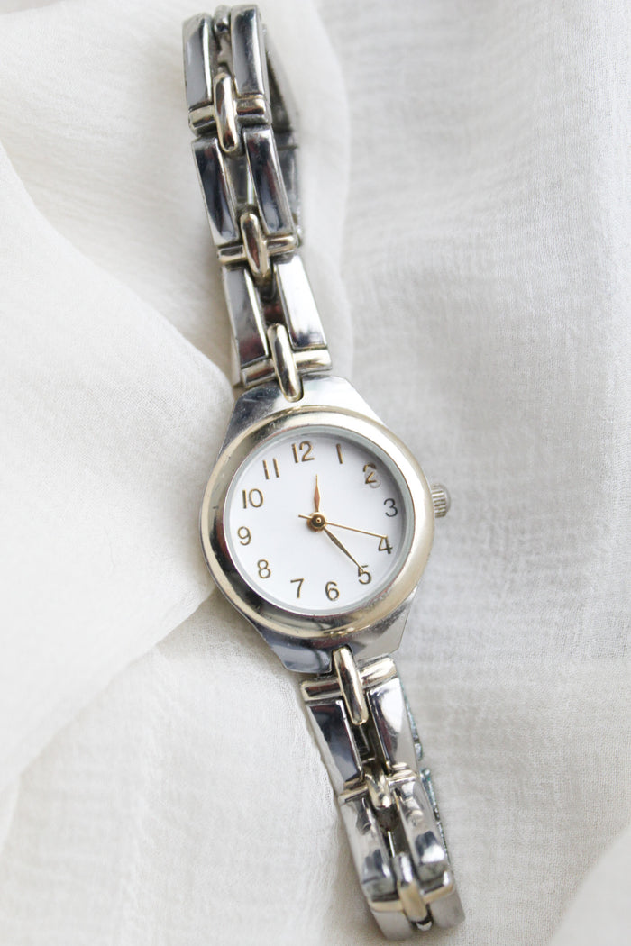 basketweave vintage wristwatch