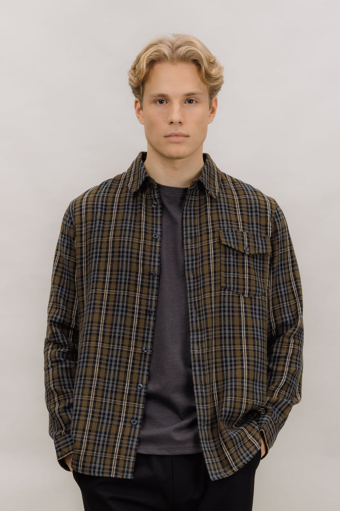 Urban Pioneers Male Carew Shirt SHIRT OLIVE