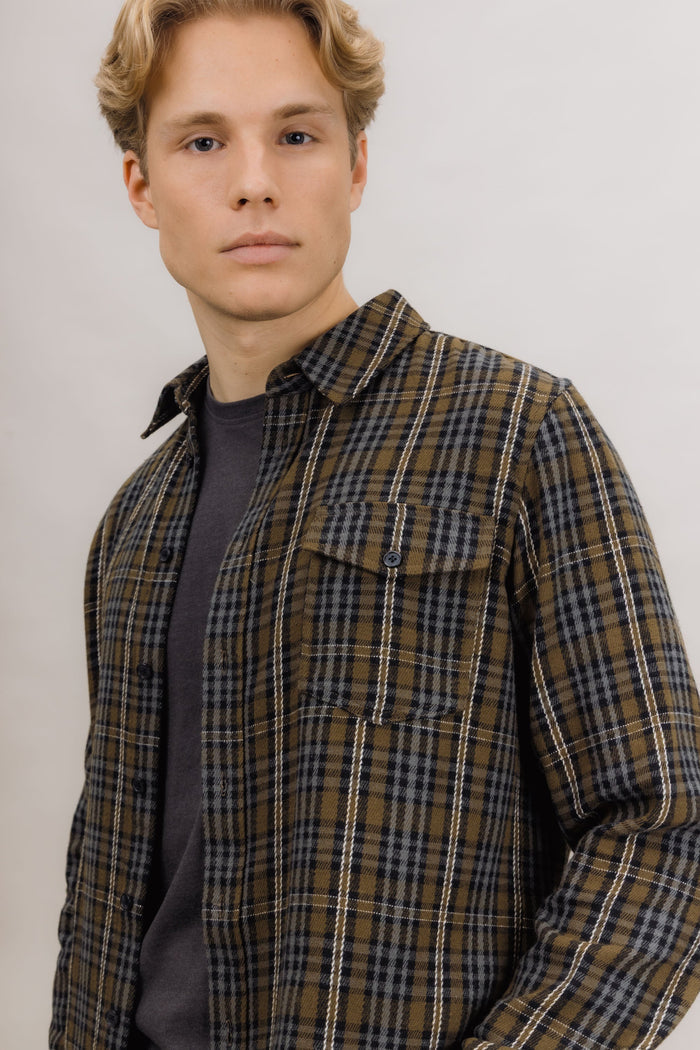 Urban Pioneers Male Carew Shirt SHIRT OLIVE