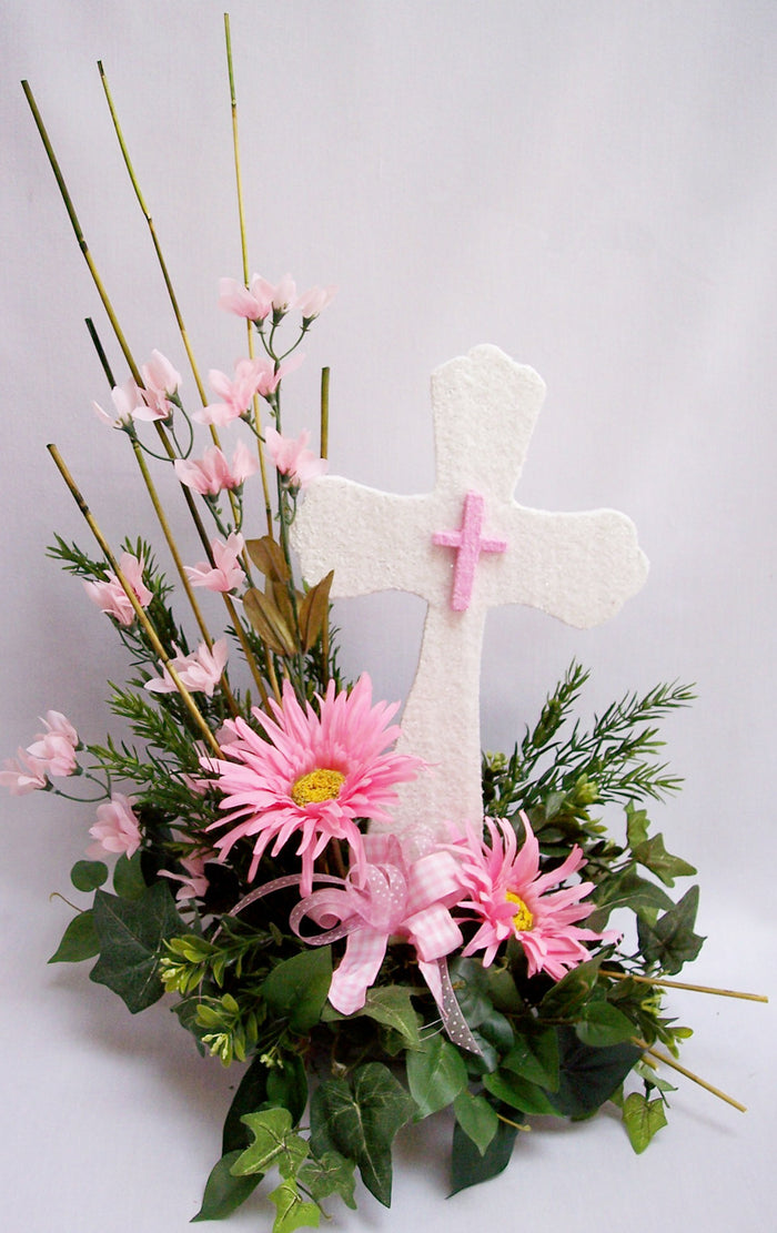 Cross with Scalloped Edges