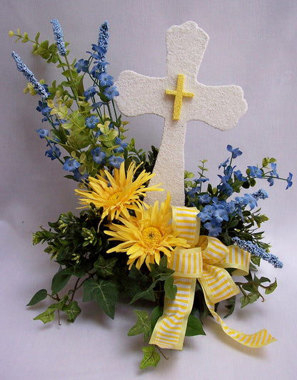 Cross with Scalloped Edges