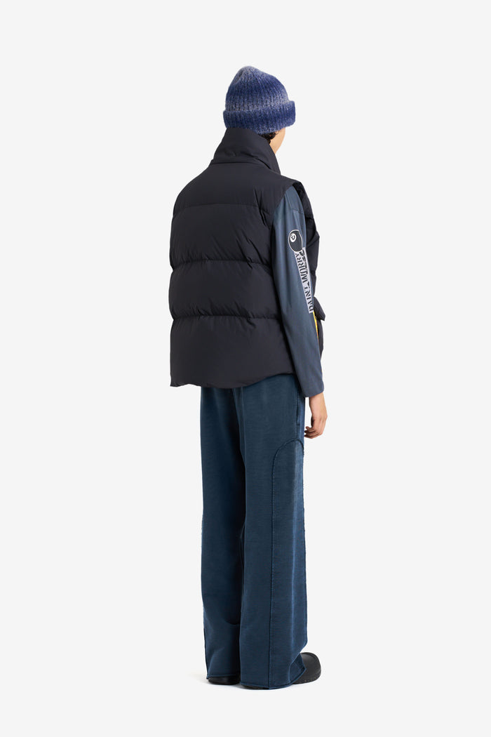 ETUDES STUDIO DOWN JACKET SLEEVELESS BLACK 6