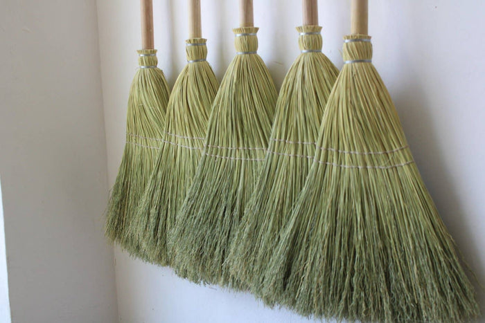 Farmhouse Broom : Small