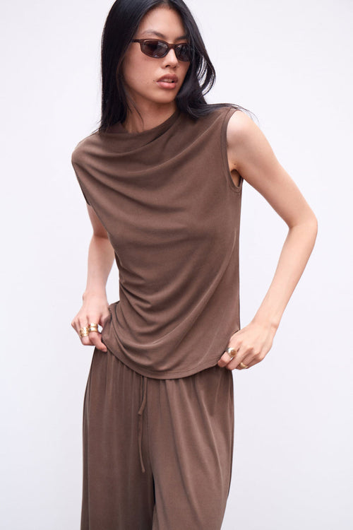 DARK BEIGE