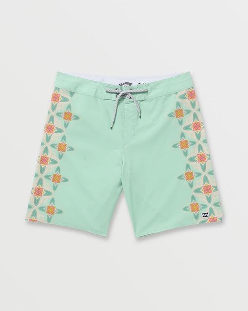 בגד ים | Framelines Pro 19" Boardshorts - Mist Green