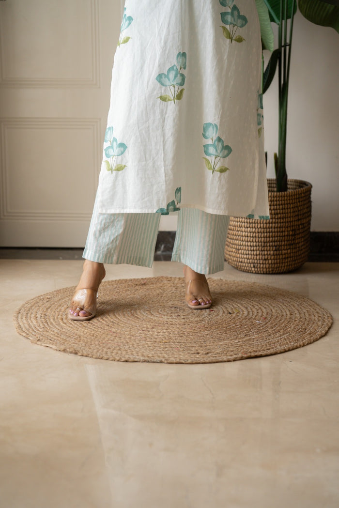 Gusha Cotton Suit- White & Blue
