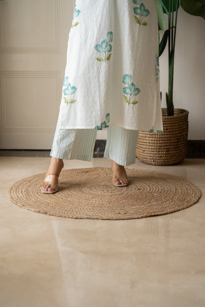 Gusha Cotton Suit- White & Blue