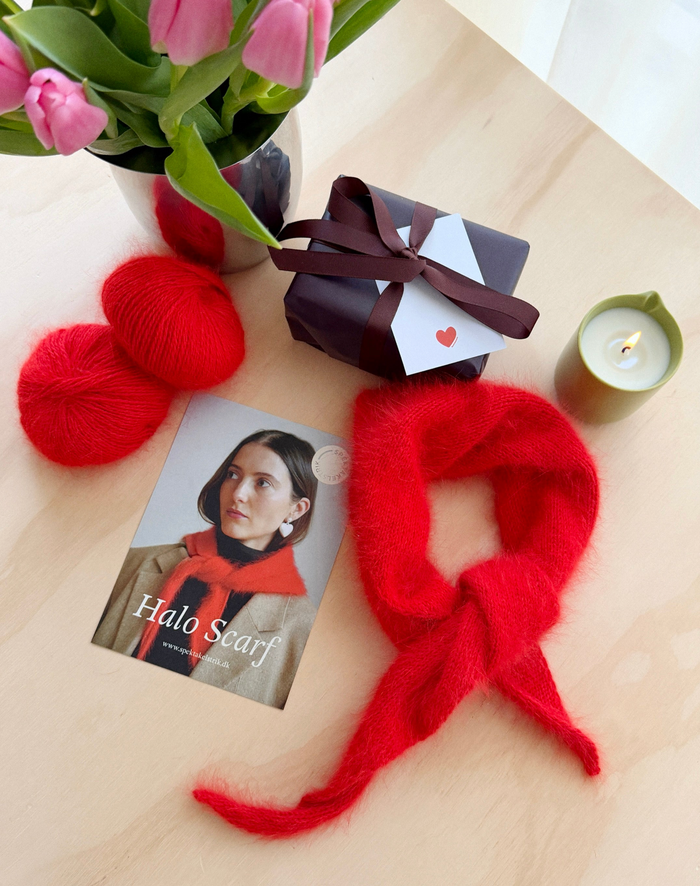 Halo Scarf Knit Kit - Valentines edition