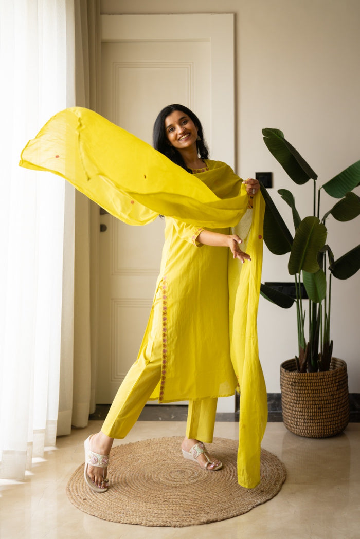 Kayna Soft Cotton Suit- Lime Green