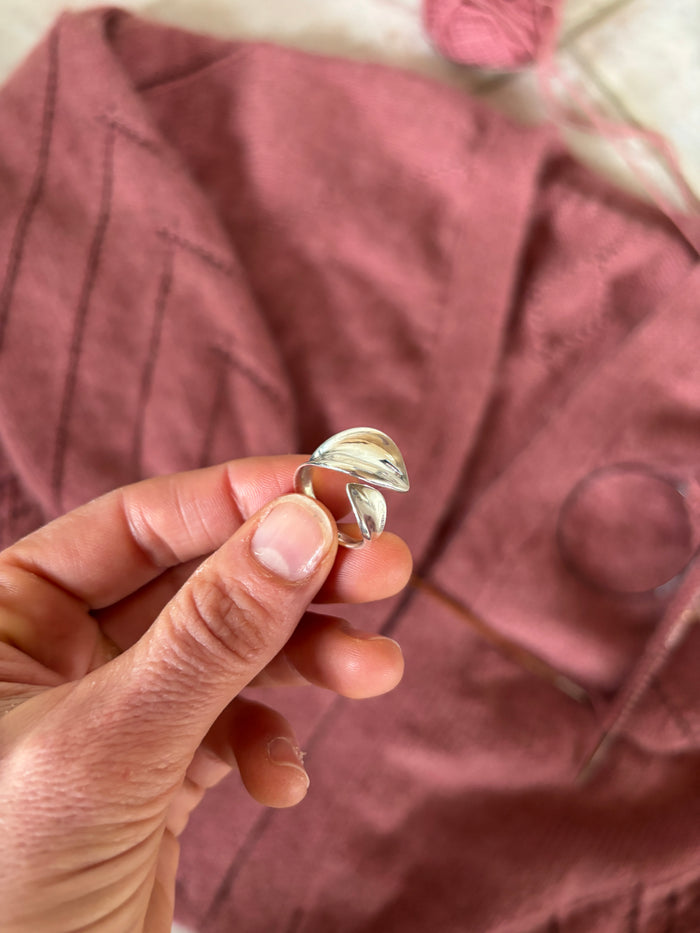Leaf me on ring
