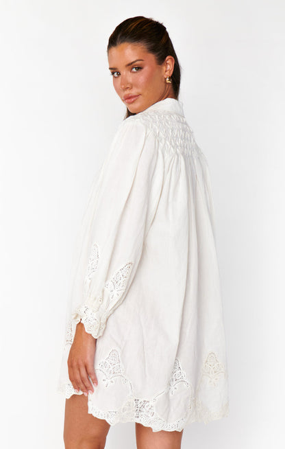 badge_model-wears-size-s