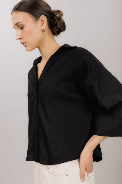 Urban Pioneers Female Ninni Shirt SS SHIRT BLACK