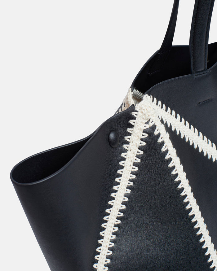Origami Tote Large - Alt-Nappa crochet tote - Black/Crème