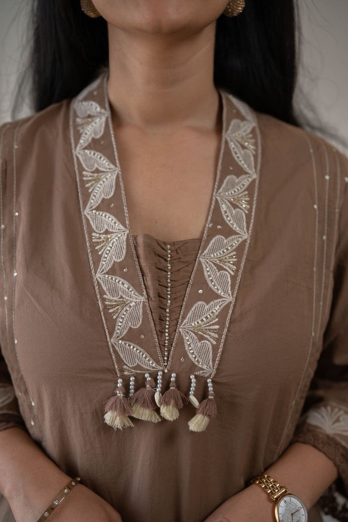 Paro Embroidered Luxe Cotton Set- Brown