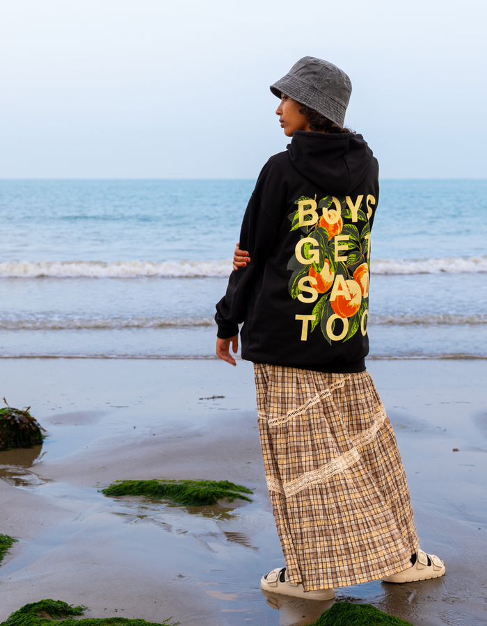 PEACHES HOODY BLACK
