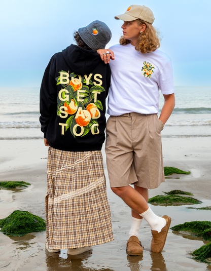 PEACHES HOODY BLACK
