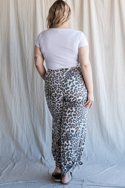 [PLUS SIZE]Leopard Print Side Slit Ankle Tie Pants