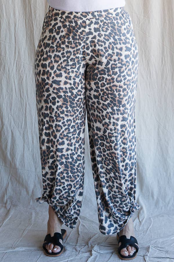 [PLUS SIZE]Leopard Print Side Slit Ankle Tie Pants