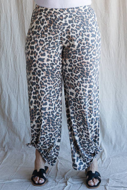 [PLUS SIZE]Leopard Print Side Slit Ankle Tie Pants