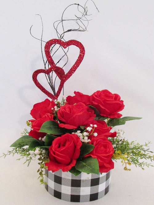 RED ROSES AND HEARTS TABLE CENTERPIECE - DESIGNS BY GINNY