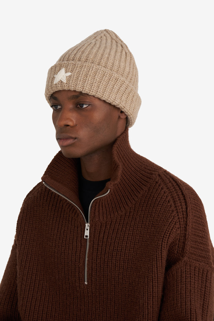 ETUDES STUDIO RIBBED BEANIE STAR BEIGE 2