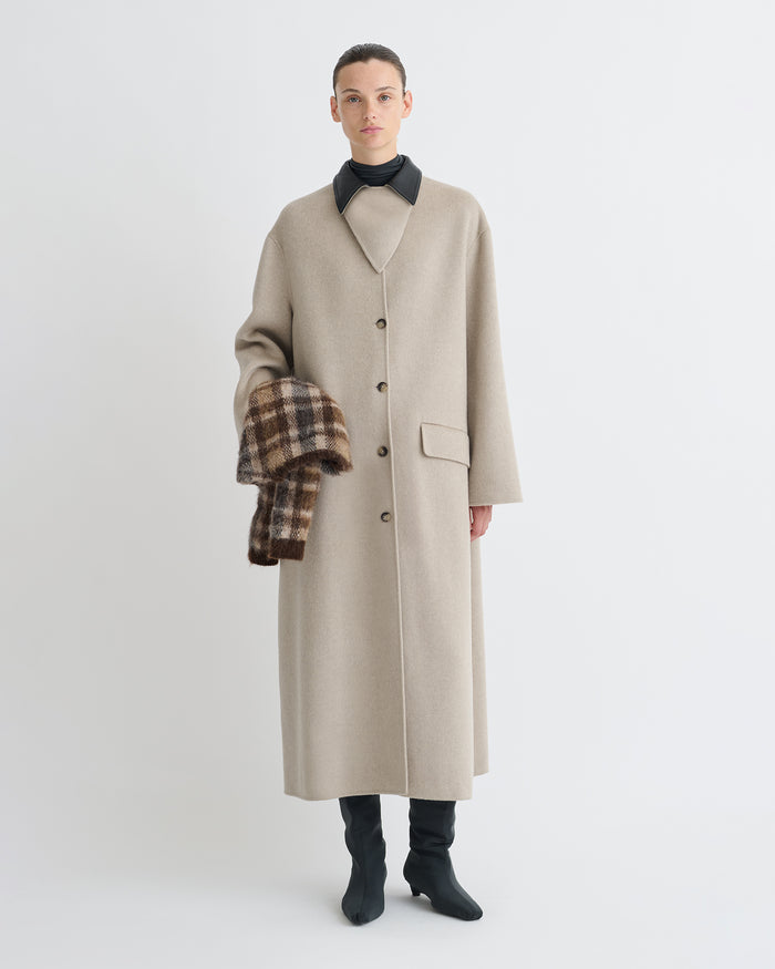 Rowina - Regenerated leather coat - Stone/Black