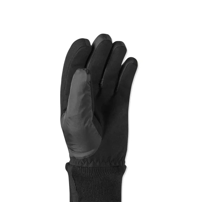 Finger and palm detail on the left hand of a Sealskinz Lexham waterproof lightweight insulated glove in black