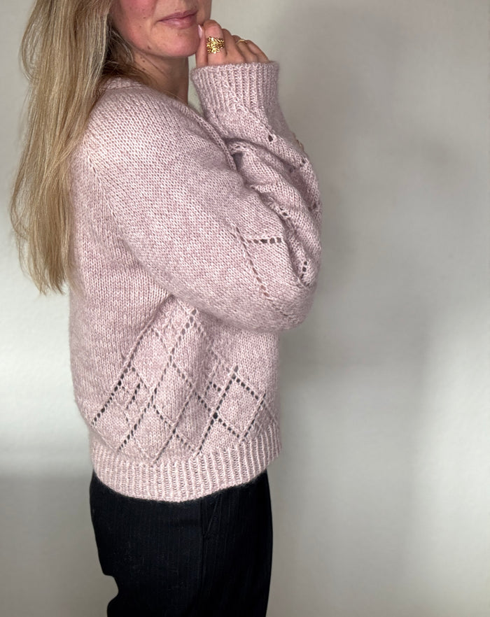 Swedish - DiamondLine Sweater VNeck