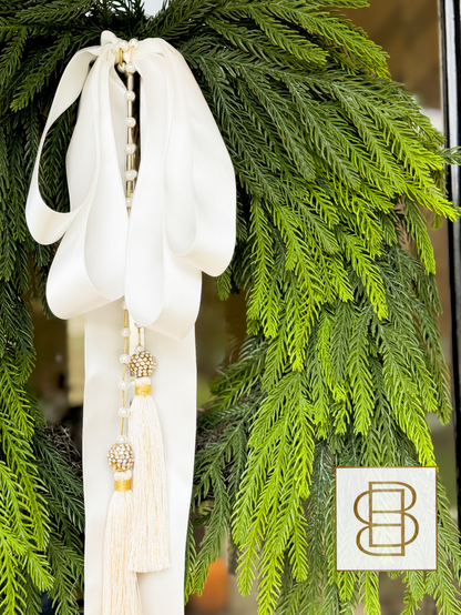 The Prancer Wreath With Bow And Tassel