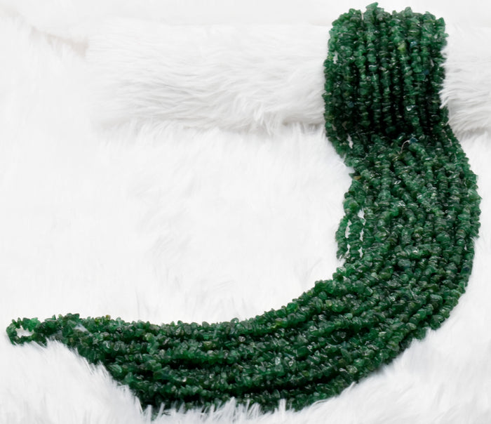 Uncut Green Jade Crystal Chip Beads for Necklace (Confidence and Determination )
