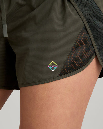 a1722_586_wdn_energy_womens_4_inch_shorts_f_1744345630000