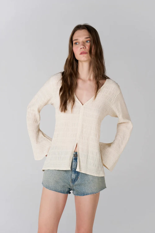 Wide short bermuda with frayed hem in blue cotton for women