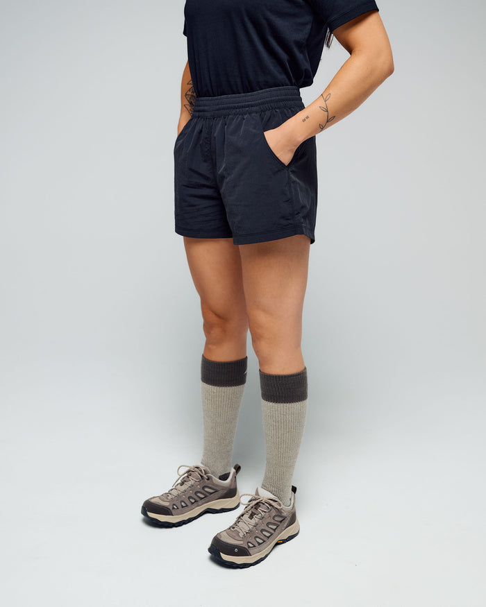 a1449_902_womens_evry_day_4_inch_shorts_b_1768348964000