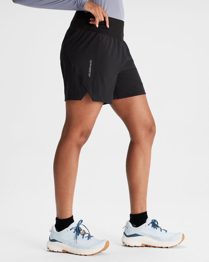 b0739_o4w_seeker_womens_5_inch_shorts_c_1743632918000