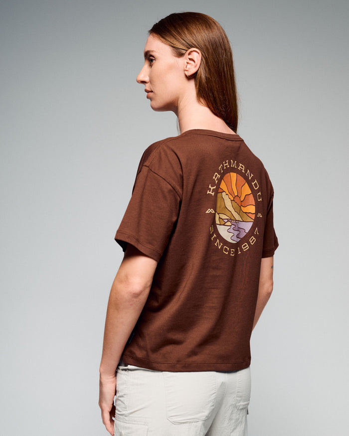 b0994_555_womens_sunburst_logo_organic_cotton_ss_tee_b_1775616400000
