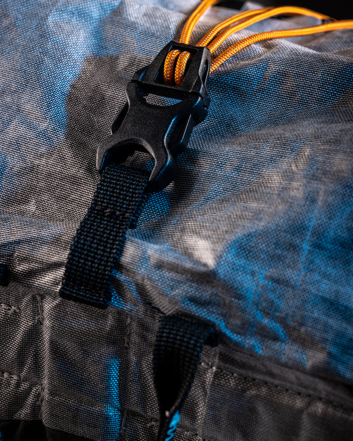 XT Series Pack - 40L - Black Stingray/Mist